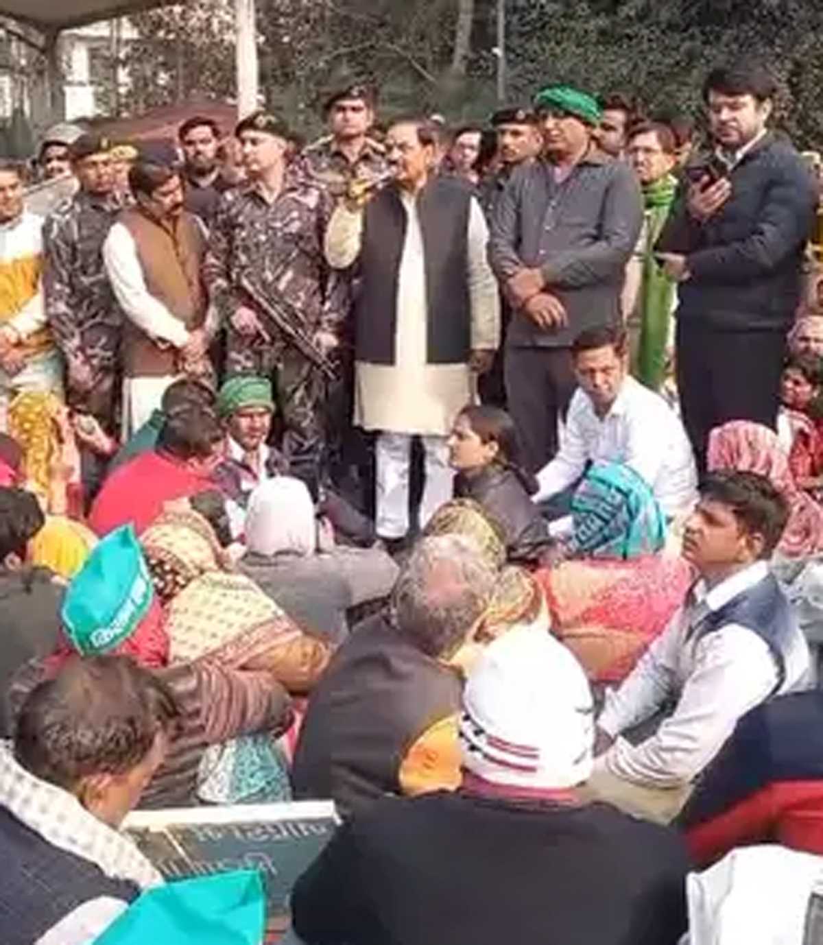 नोएडा प्राधिकरण के बाहर 2 फरवरी और ग्रेनो प्राधिकरण के बाहर 7 फरवरी को महापंचायत